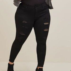 [Torrid] Black Distressed Stretch Bombshell Skinny High Rise Jeans